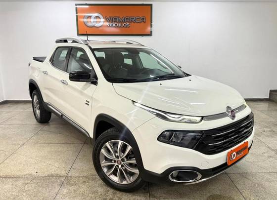 FIAT TORO 2.0 16V TURBO DIESEL VOLCANO 4WD AT9